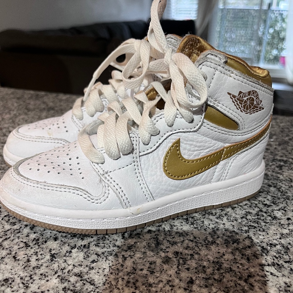 Kids nike air jordan high top